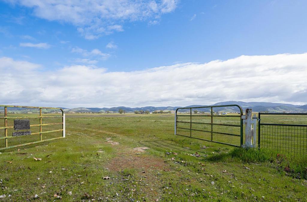 MLS #ML82000896 image #0