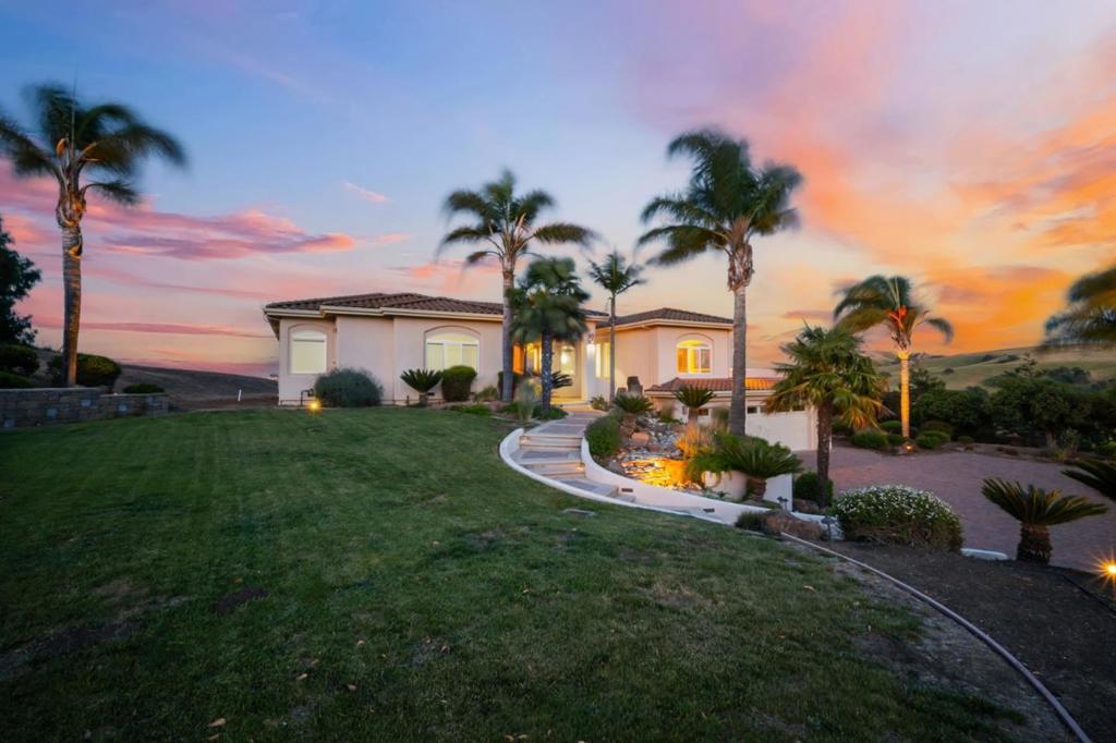 MLS #ML82002193 image #0