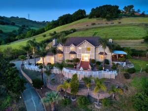 MLS #ML82003243 img 0