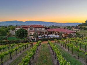 MLS #ML82004394 image #0