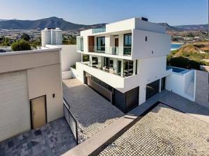 MLS #ML82004431 image #0