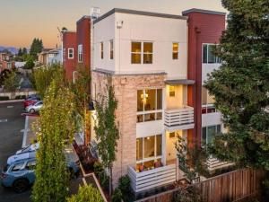 MLS #ML82017800 image #0