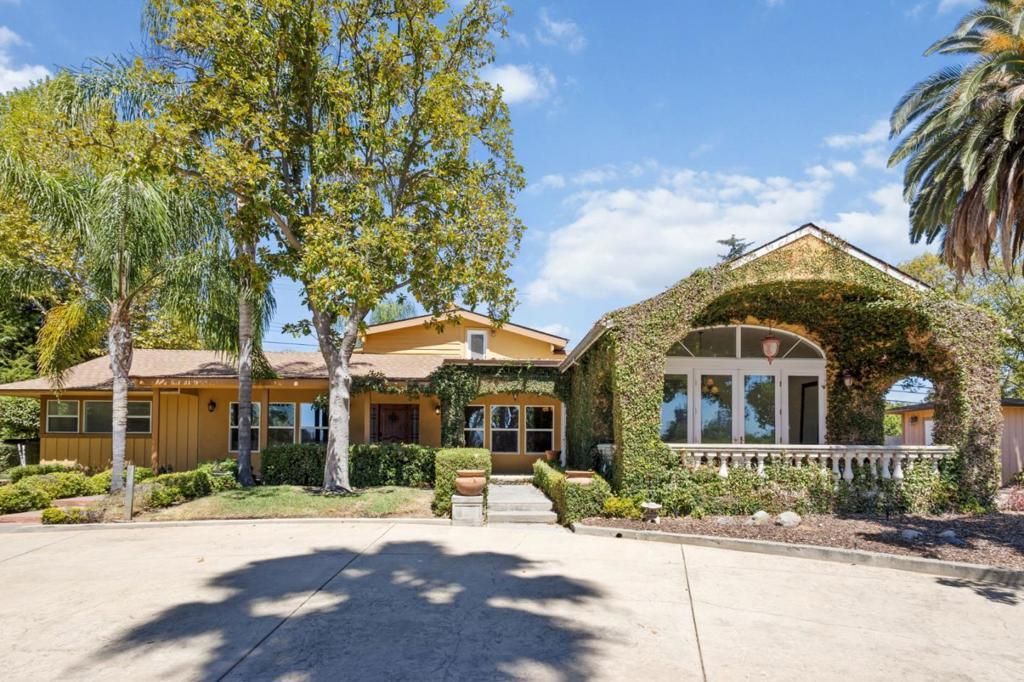 MLS #ML82018701 image #0