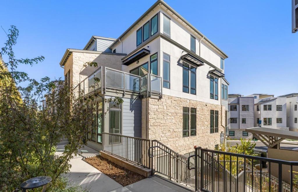 MLS #ML82018864 image #0