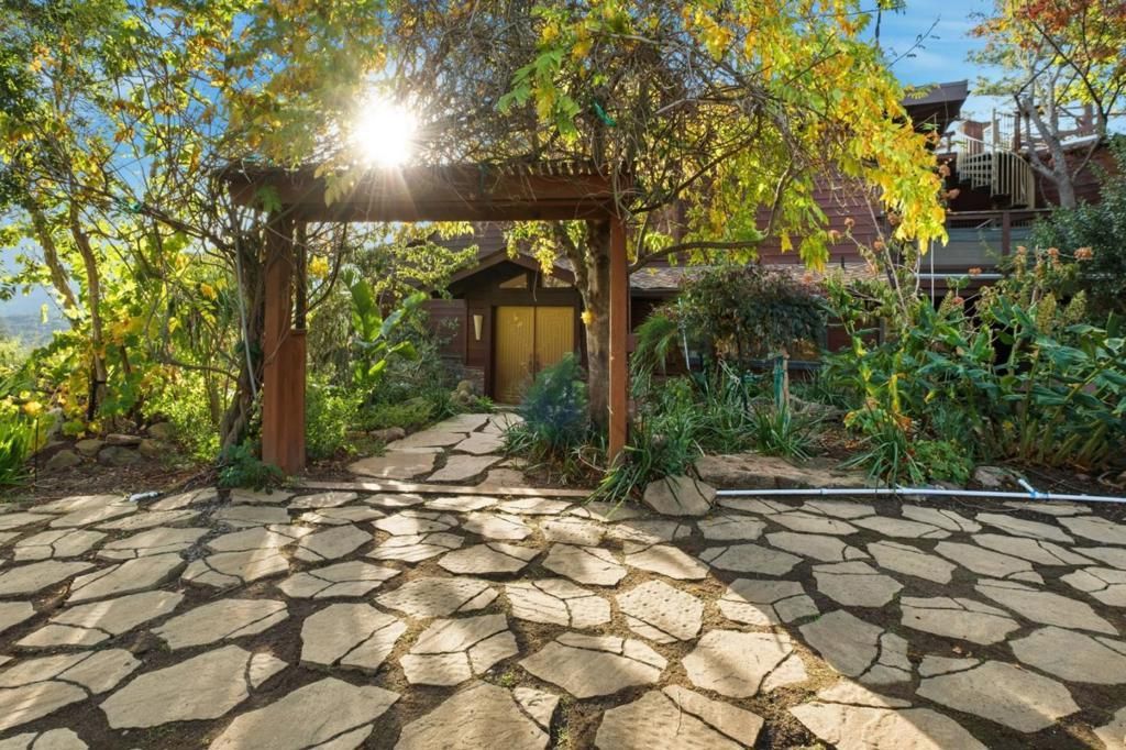 MLS #ML82027665 image #0