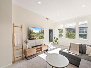 MLS #ML82028008 image #0