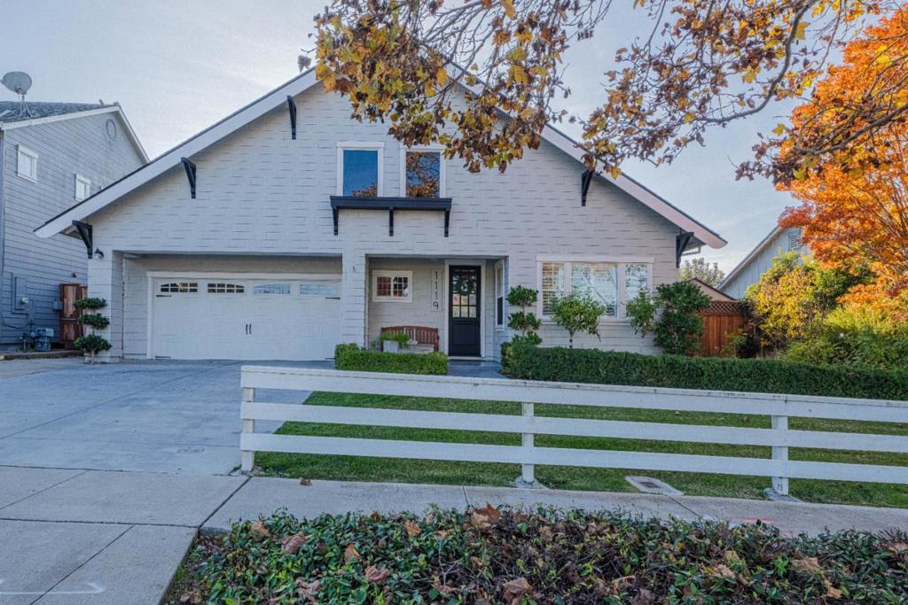 MLS #ML82028770 image #0