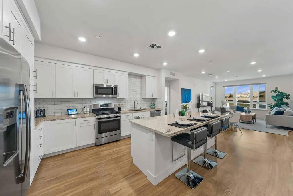 MLS #ML82029313 image #0