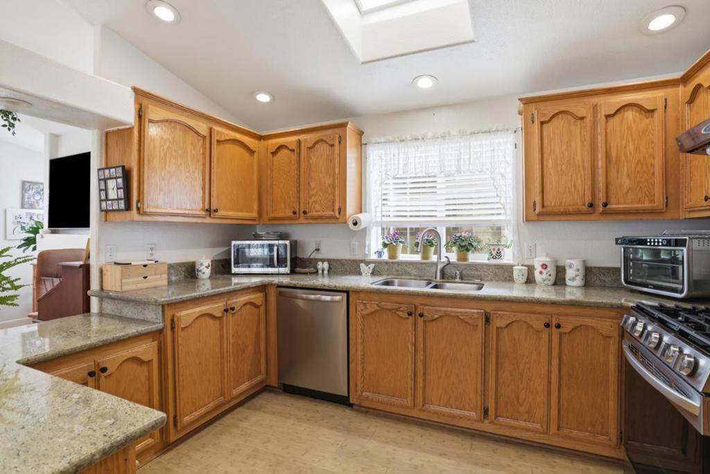 MLS #ML82046995 image #0