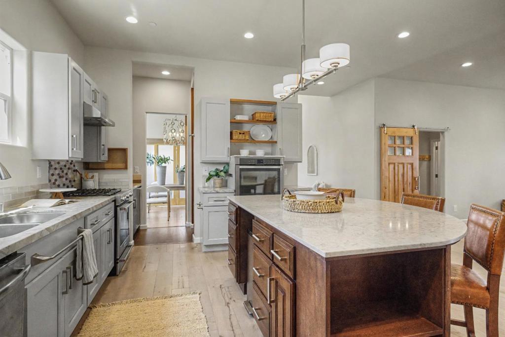 MLS #ML82049488 image #0
