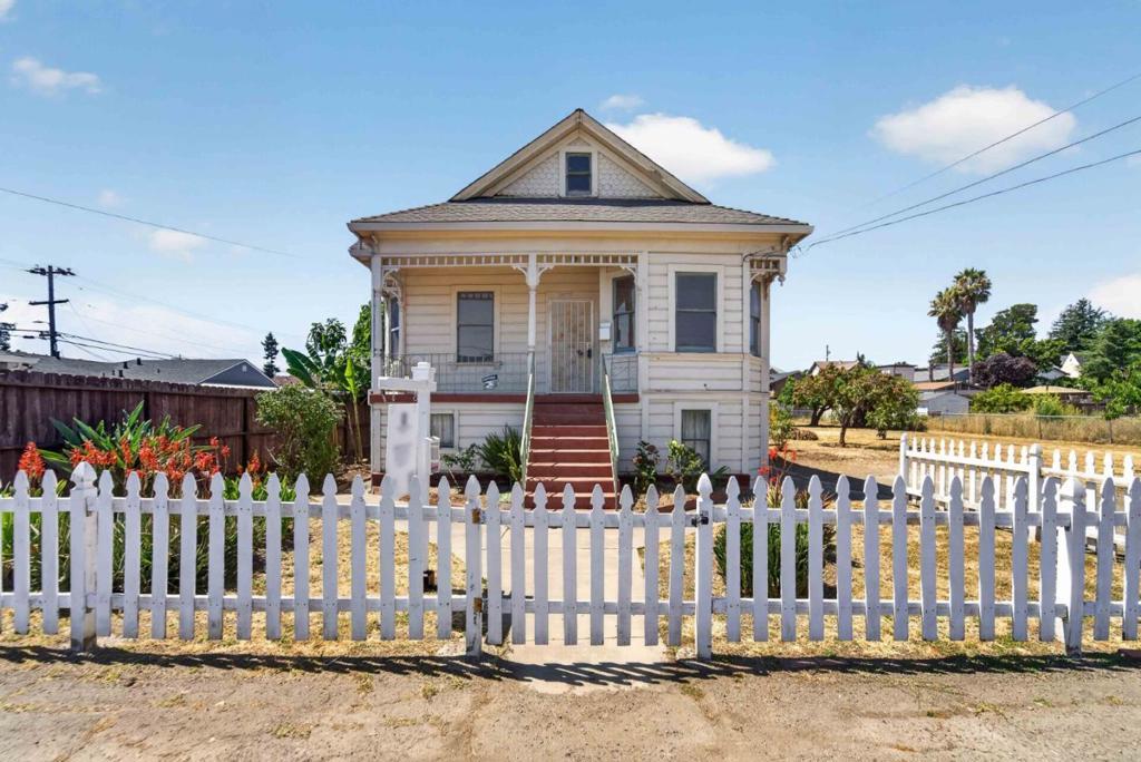MLS #ML82050176 image #0