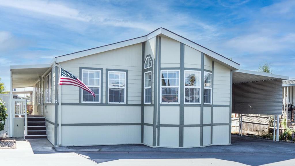 MLS #ML82058966 image #0