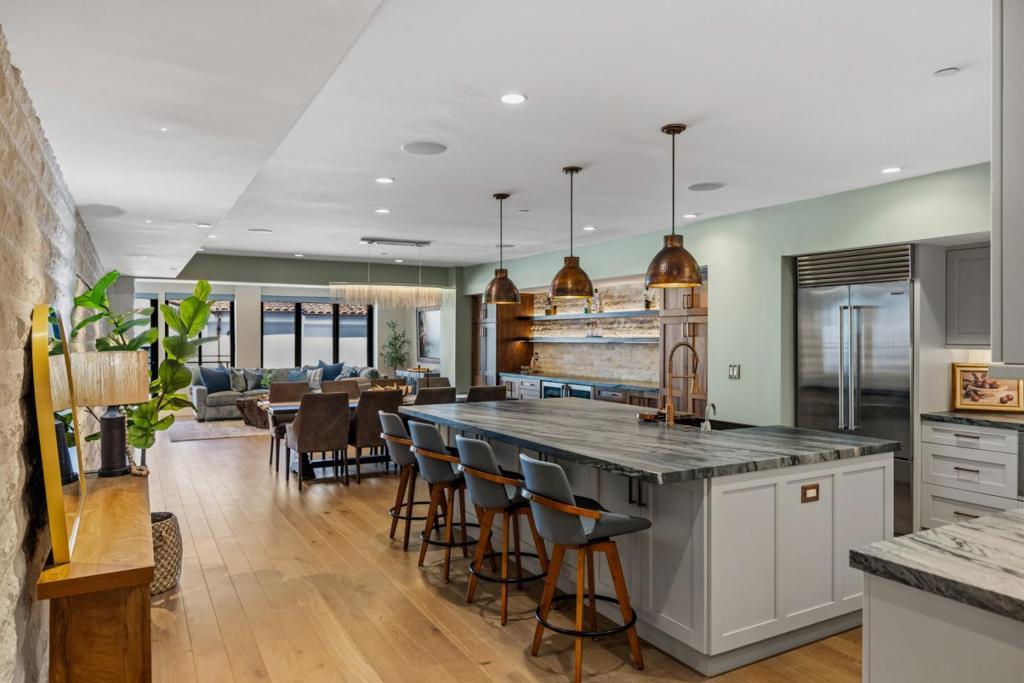 MLS #ML82059388 image #0