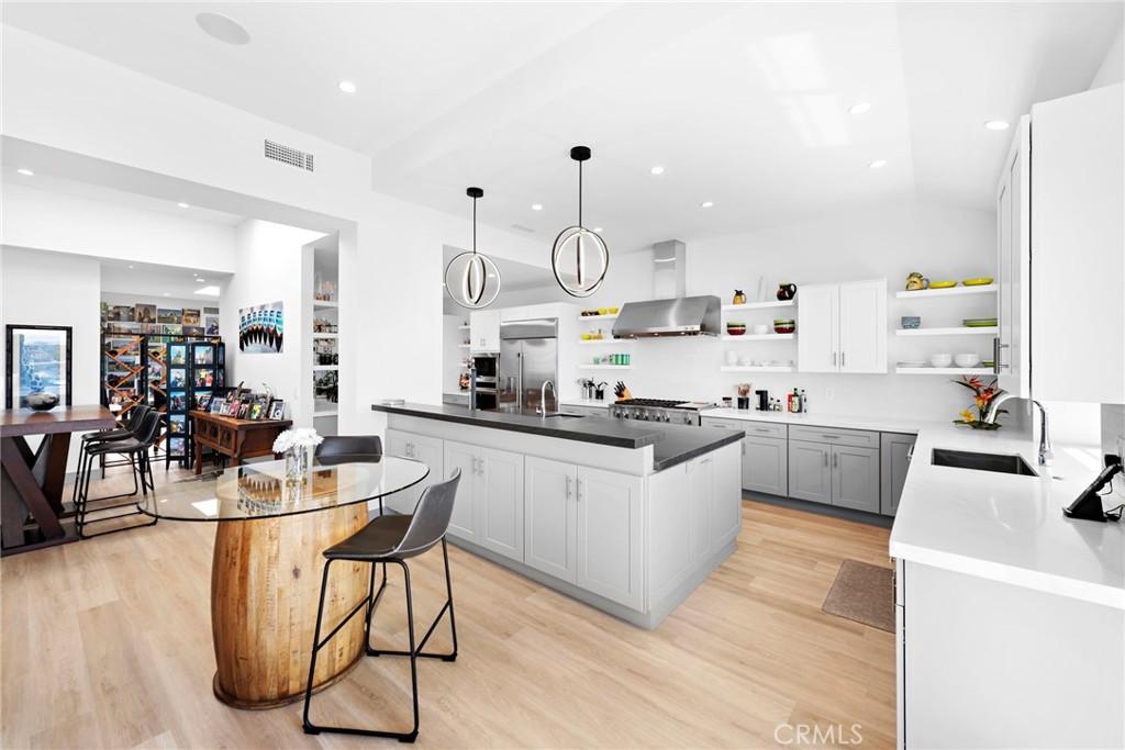 MLS #NP25147448 image #0