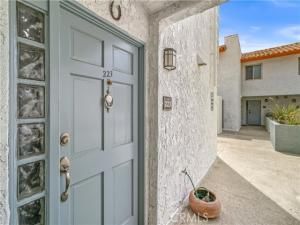 MLS #NP25190851 image #0