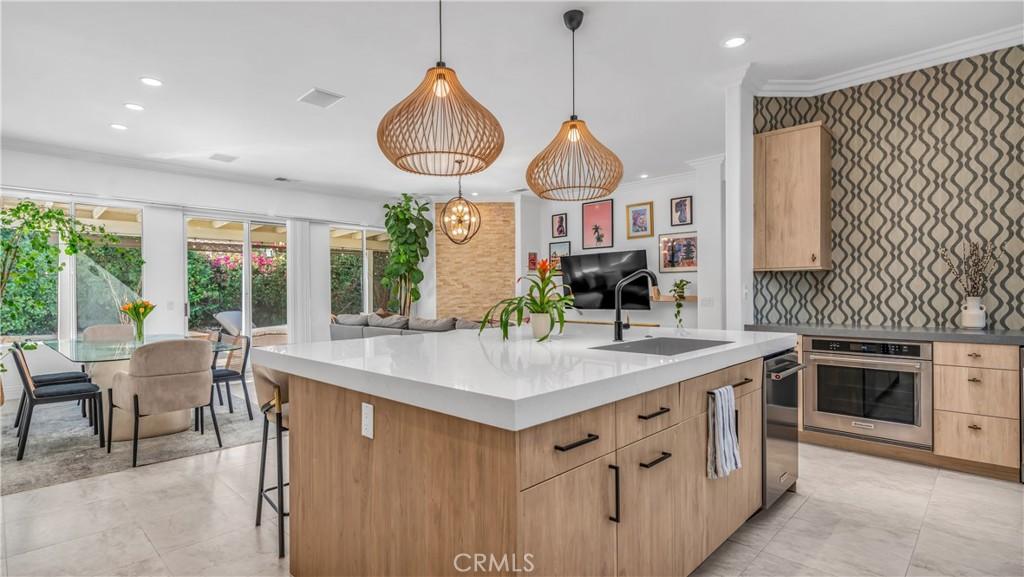 MLS #NP25197924 image #0