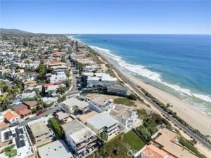 MLS #NP25206560 image #0