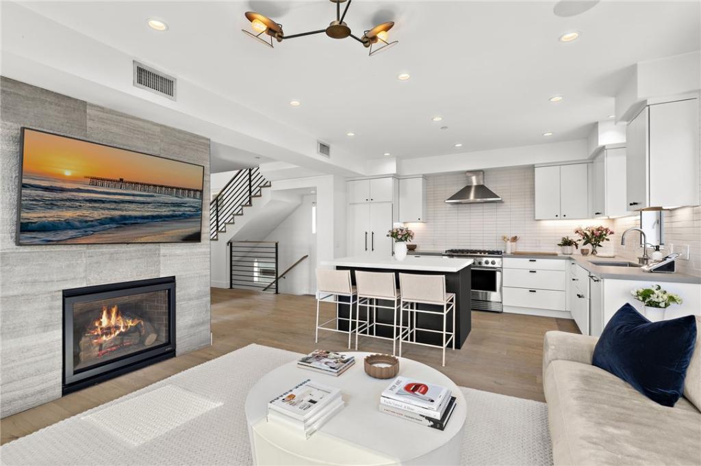 MLS #NP25234570 image #0