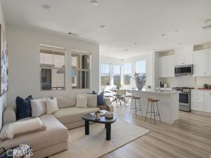 MLS #NP25248549 image #0