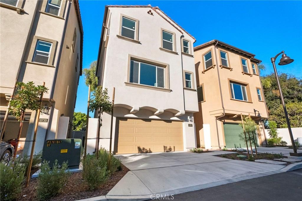 MLS #NP25267229 image #0