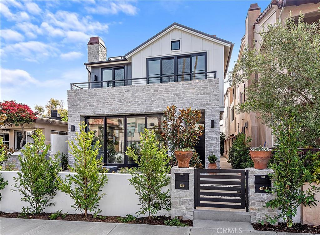 1/2 Goldenrod AV Corona del Mar CA 92625 | MLS #NP26162308 45 MLS #NP26162308 image #0