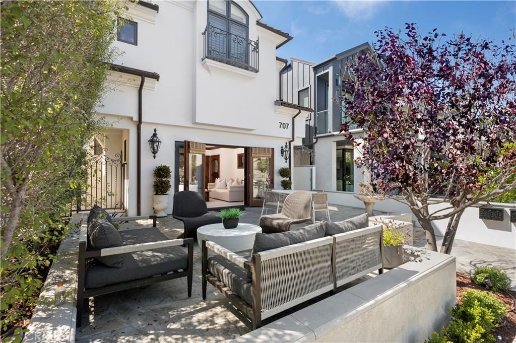 707 Larkspur AV Corona del Mar CA 92625 | MLS #NP26118292 129 MLS #NP26118292 image #0