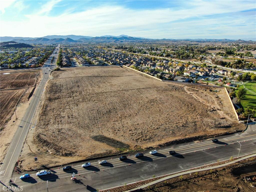 MLS #OC23017757 img 11