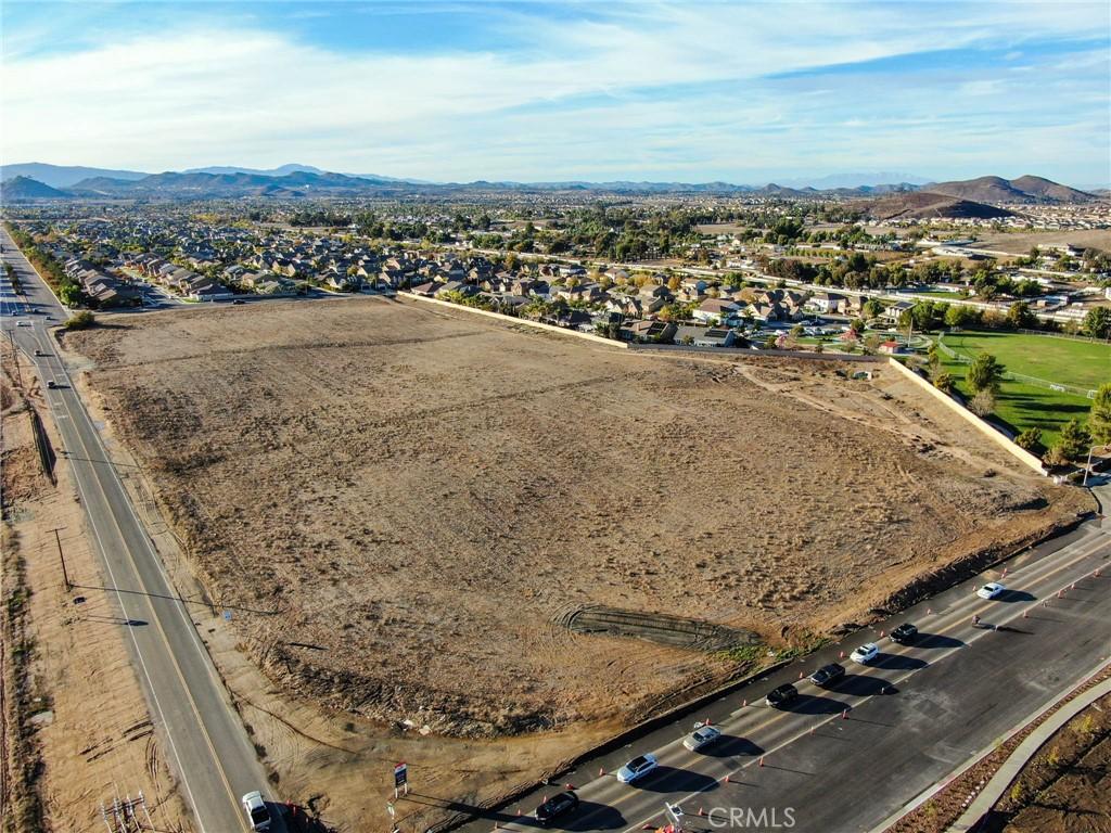 MLS #OC23017757 img 12