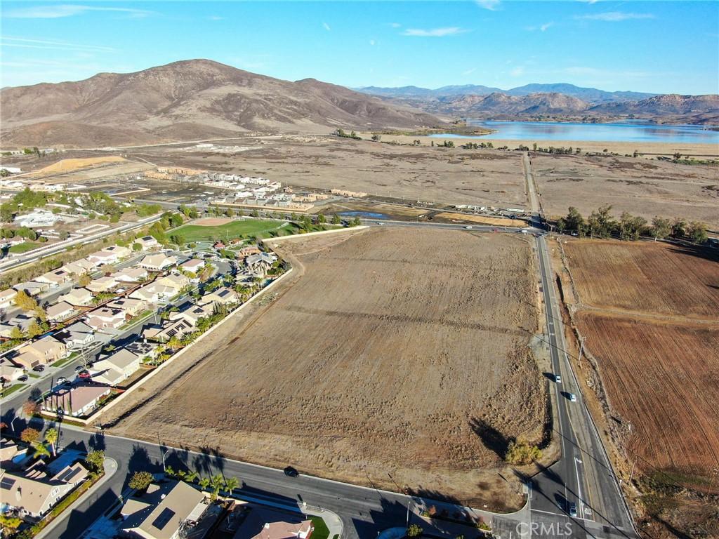 MLS #OC23017757 img 4