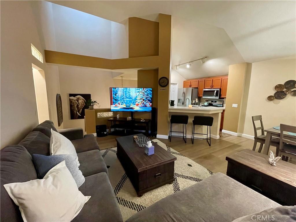 MLS #OC24019219 image #0