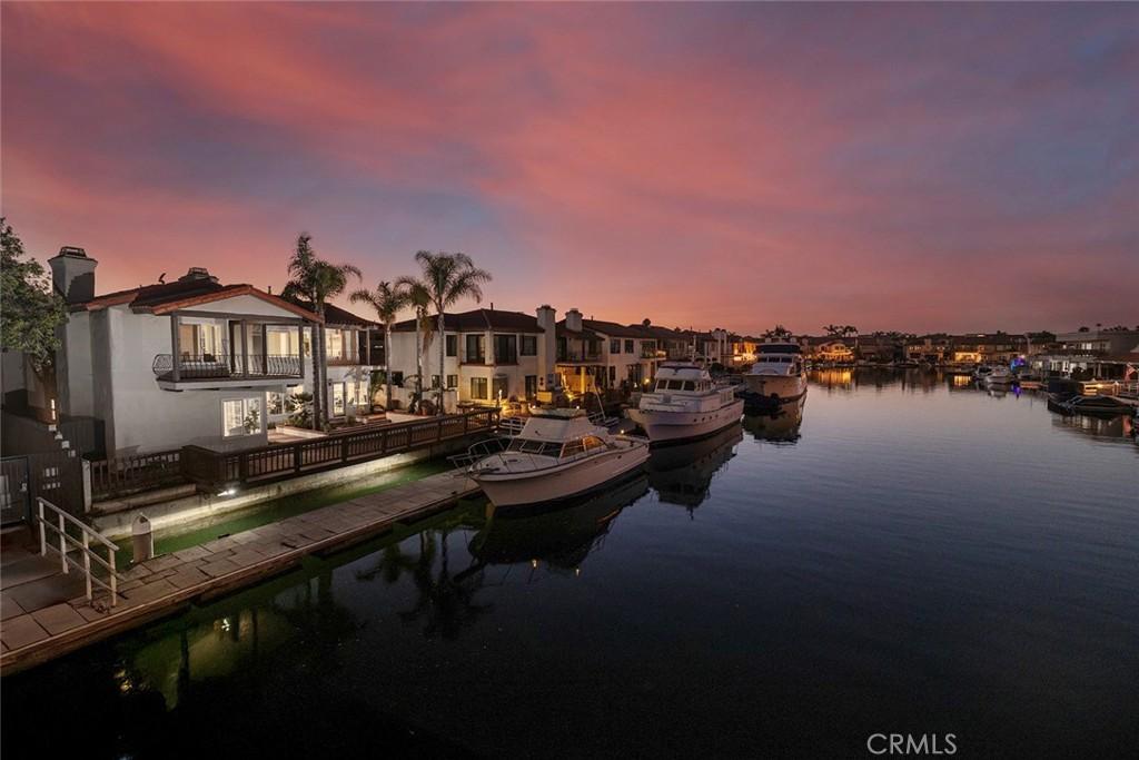 MLS #OC24189833 img 0