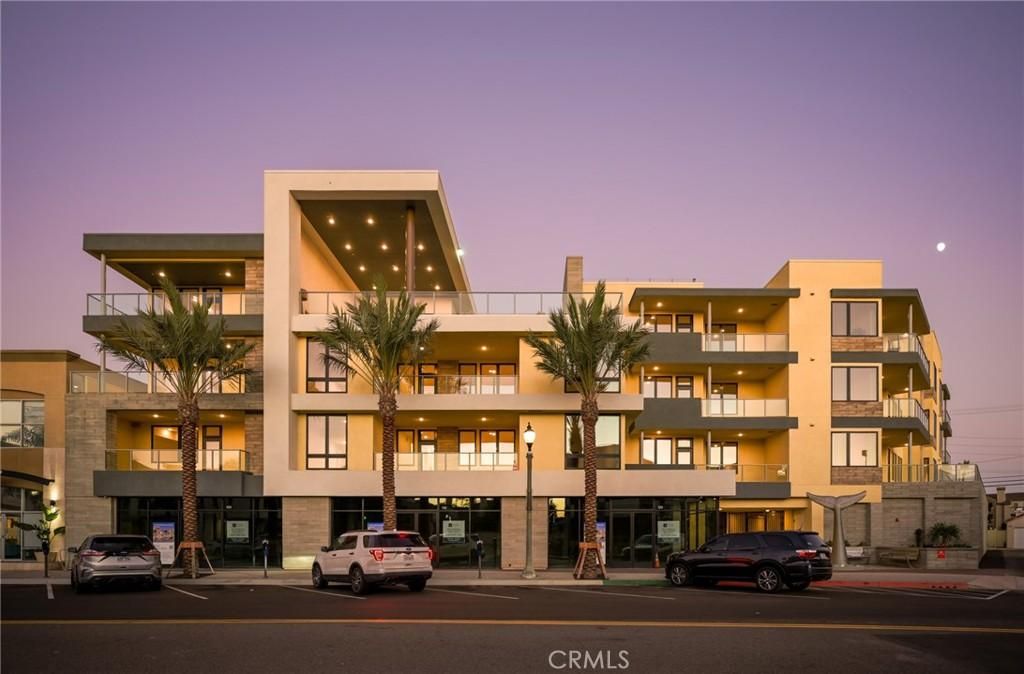 MLS #OC24203448 img 0