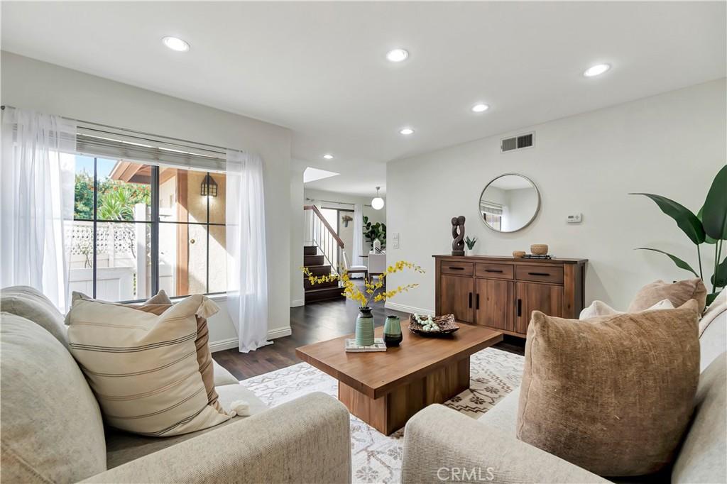 MLS #OC24214321 image #0