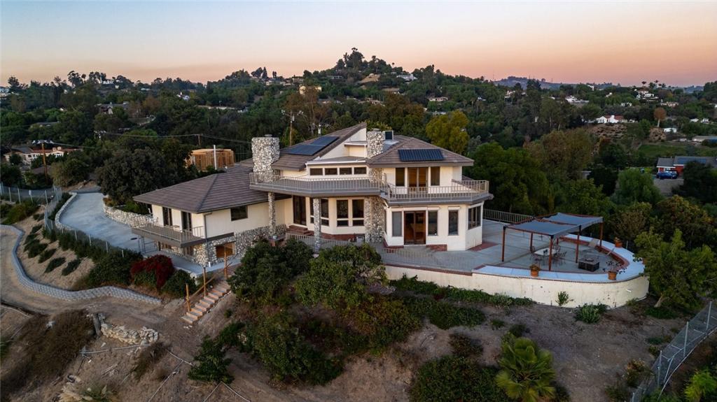 MLS #OC24241082 image #0