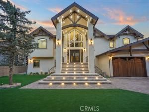 MLS #OC25009826 image #0