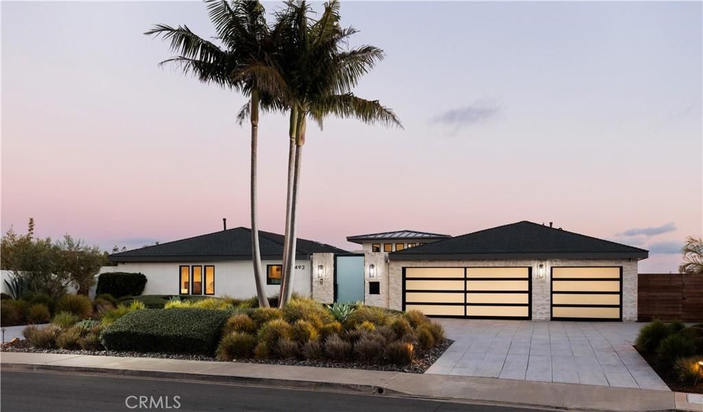 MLS #OC25010978 image #0