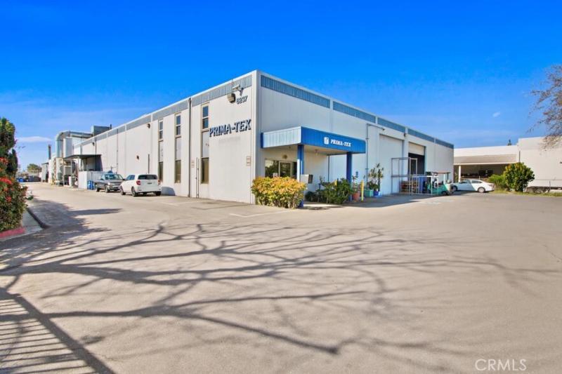 MLS #OC25025155 image #0