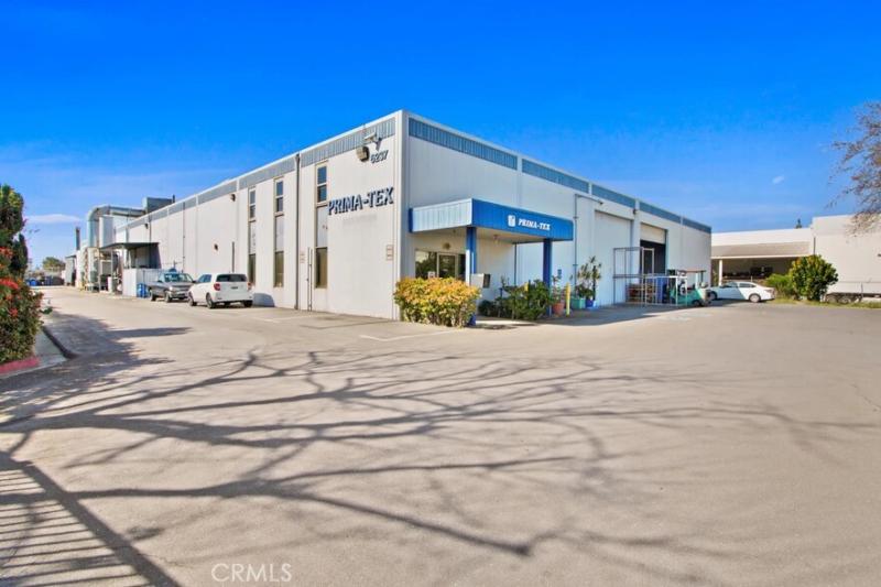 MLS #OC25025155 image #0