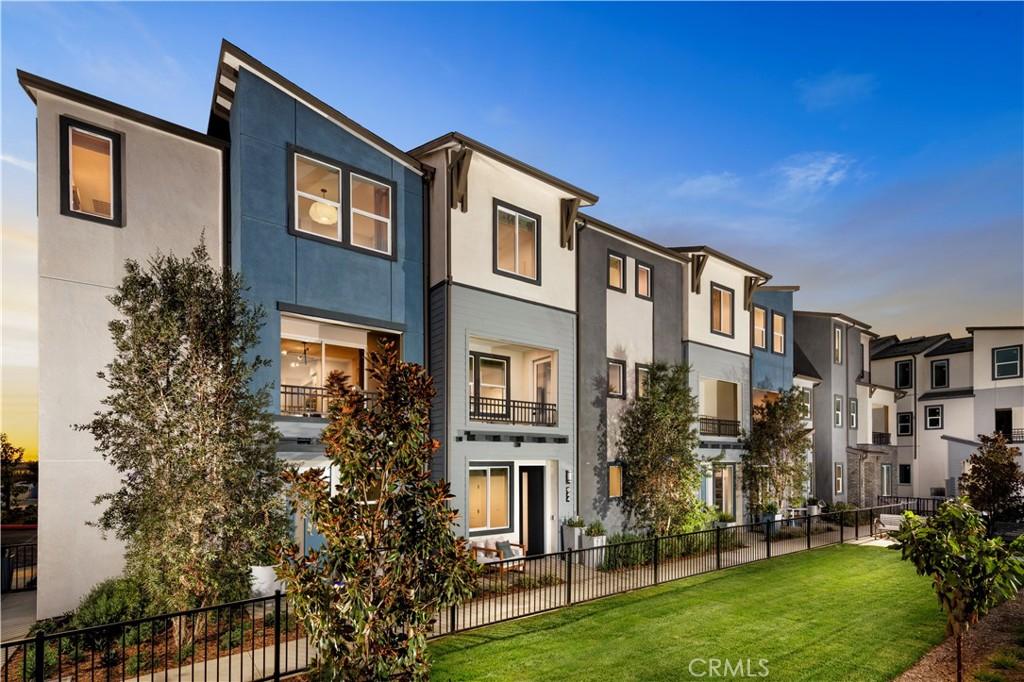 MLS #OC25047890 image #0