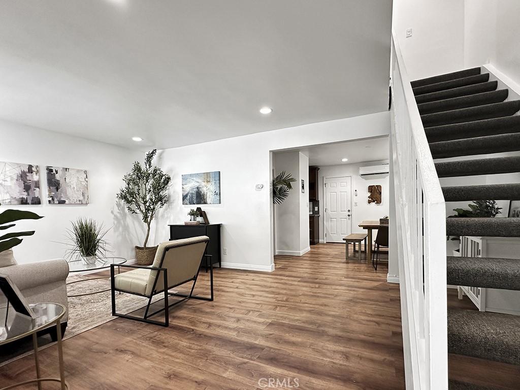 MLS #OC25058726 image #0