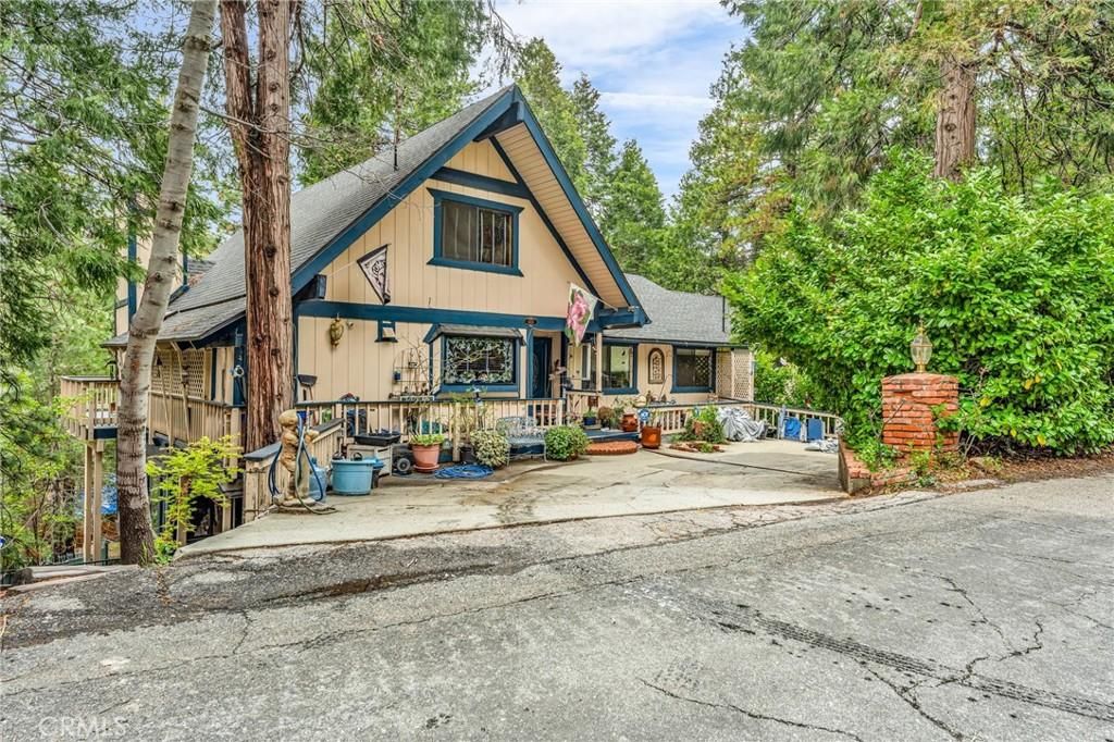 MLS #OC25060418 image #0