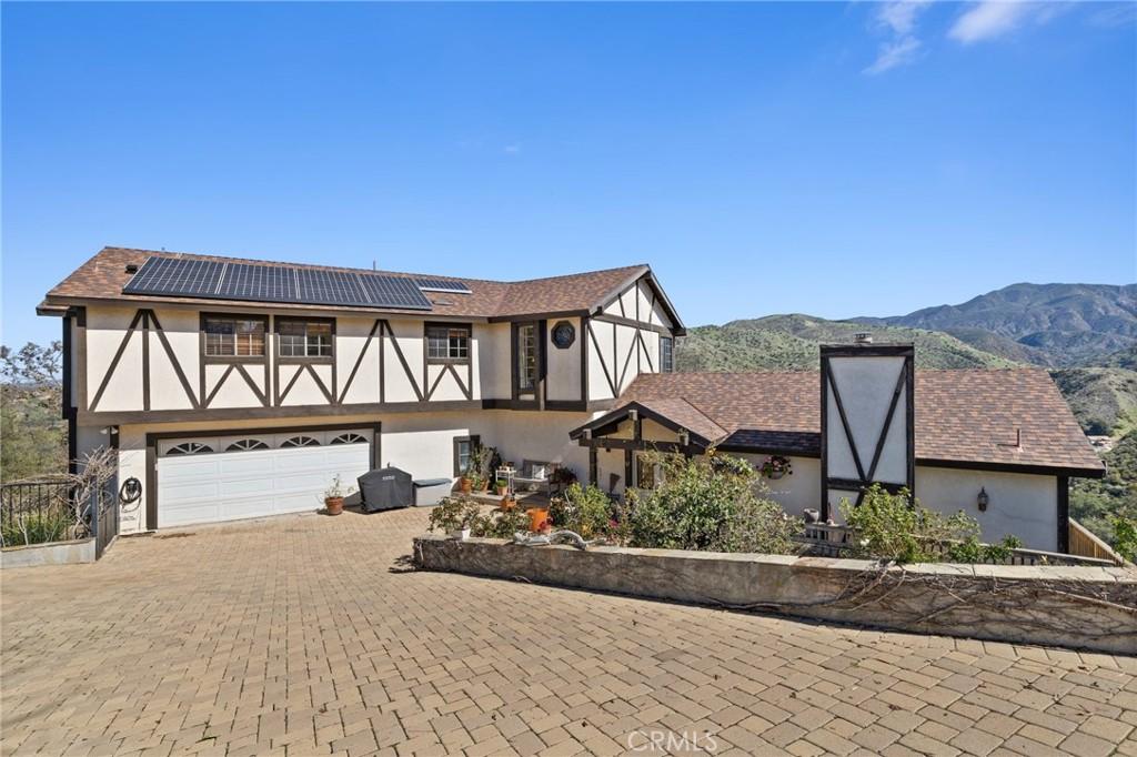 MLS #OC25060718 image #0