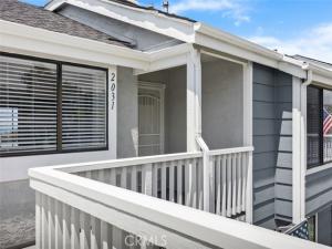 MLS #OC25063497 image #0