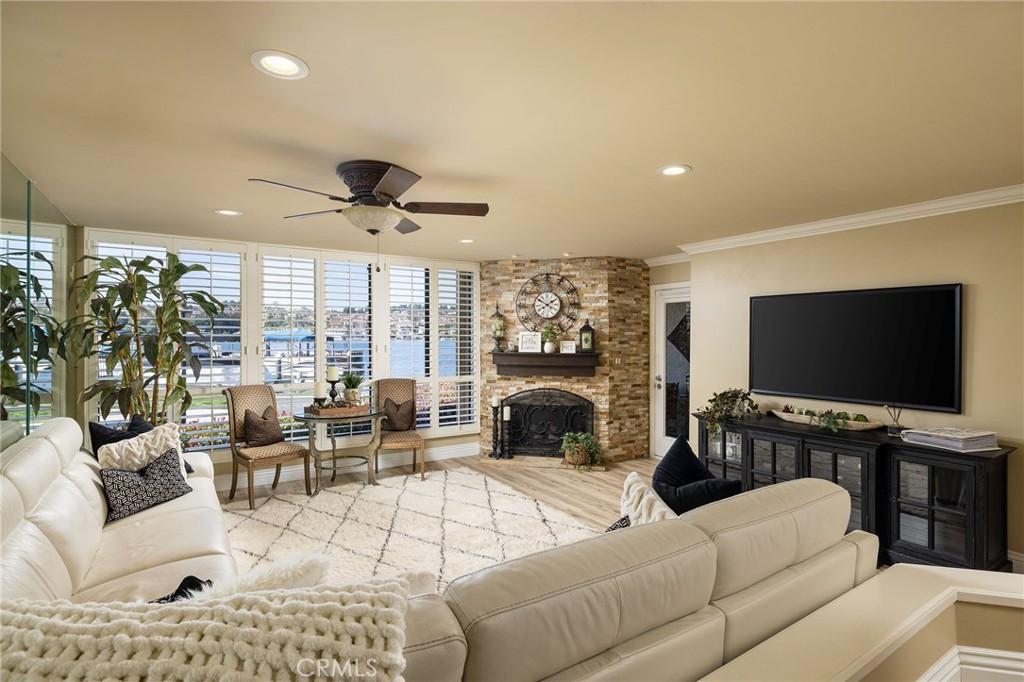 MLS #OC25067088 image #0