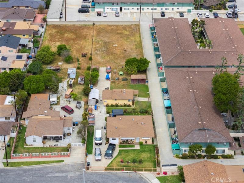 MLS #OC25064710 image #0