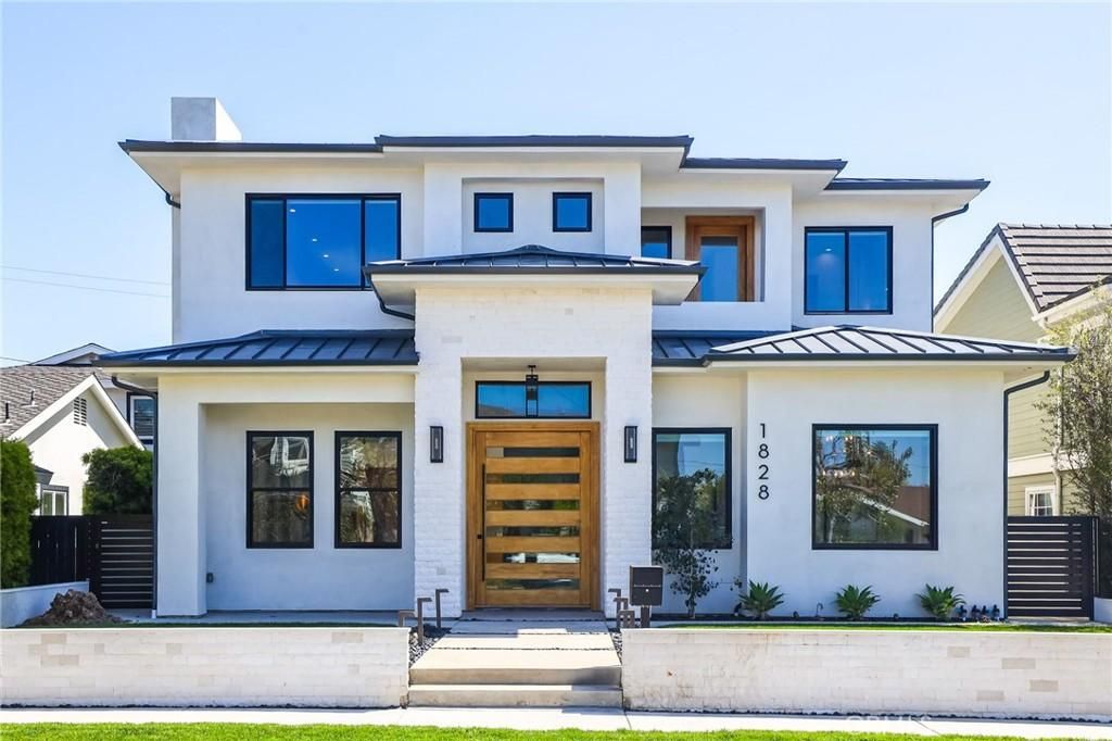 MLS #OC25076046 img 0