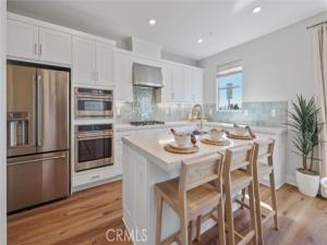 MLS #OC25078315 image #0