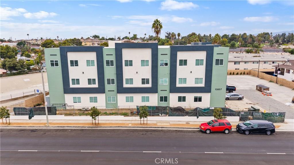 MLS #OC25078852 image #0