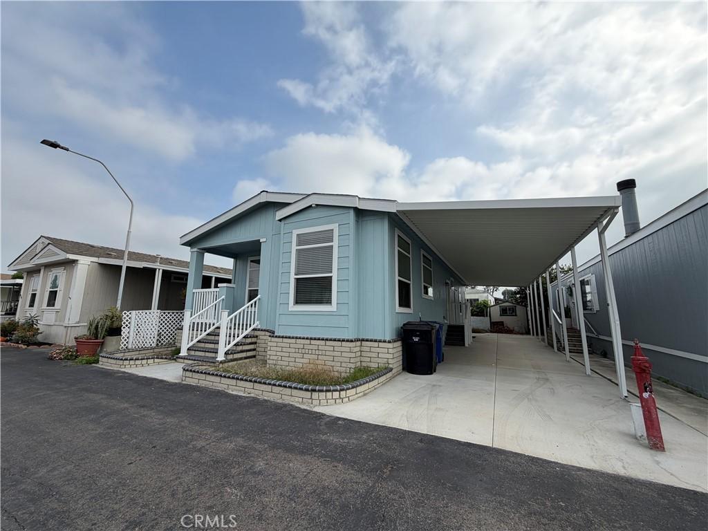 MLS #OC25079329 image #0