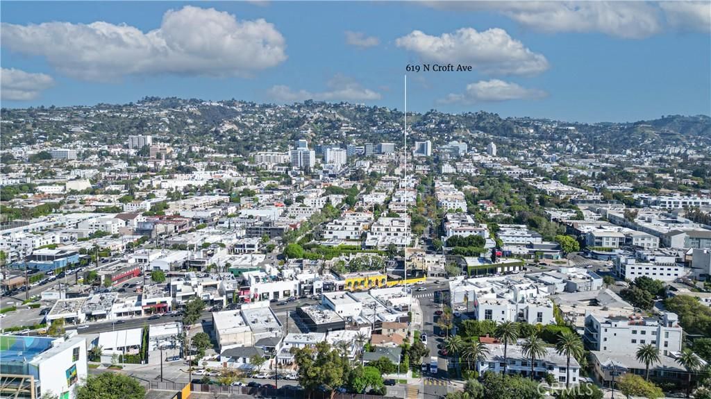 MLS #OC25080333 img 0